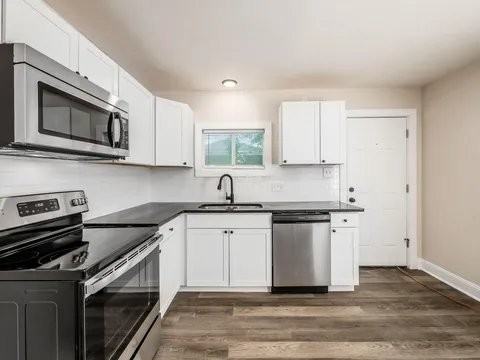154 N Central Ave - Photo 6 of 19