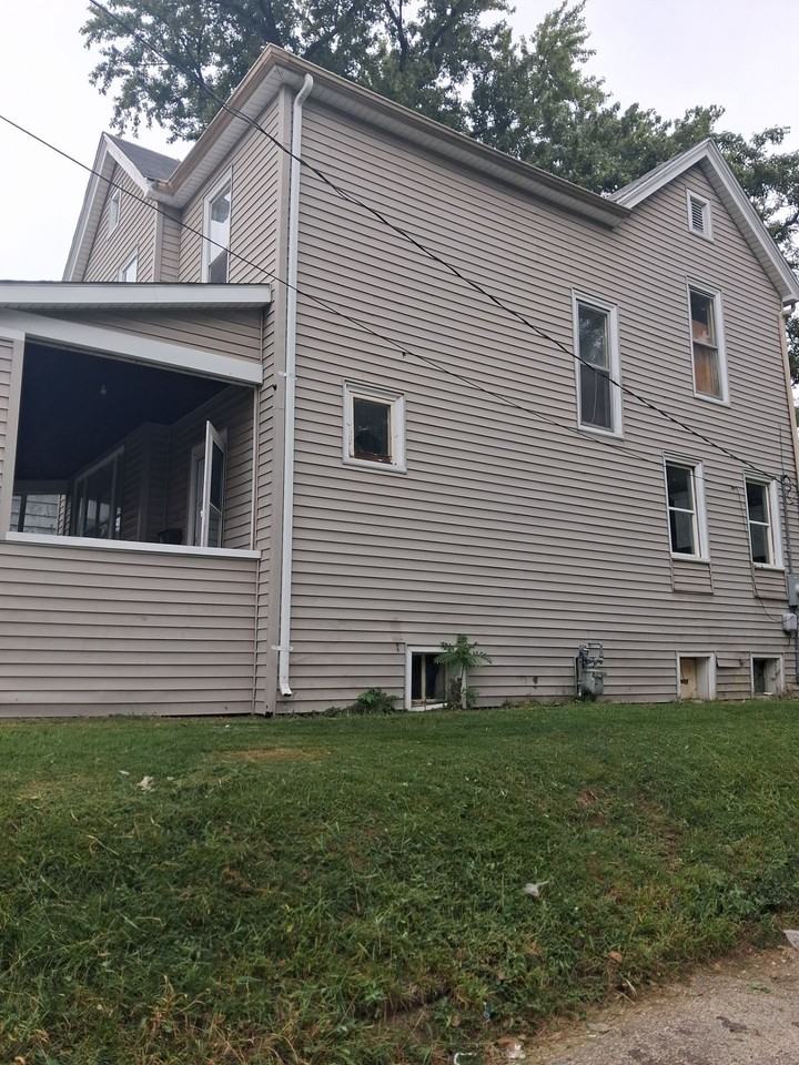 512 Fairholm Ave - Photo 5 of 32