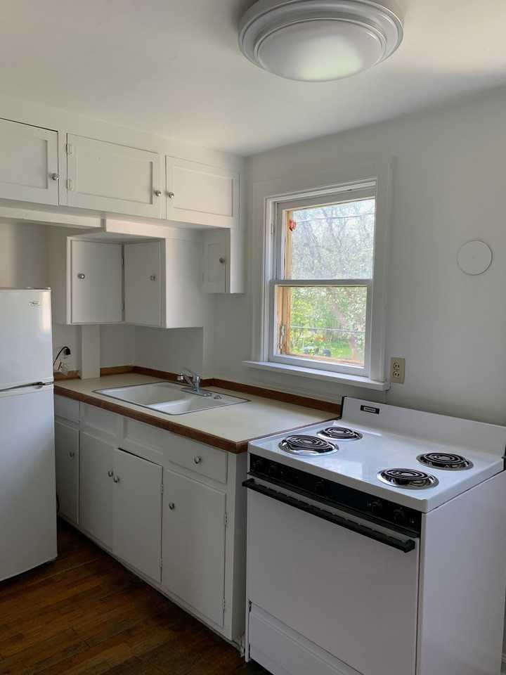 1022 N 25th St - Photo 3 of 7