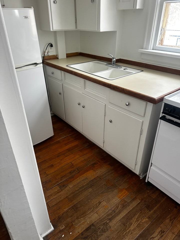 1022 N 25th St - Photo 5 of 7