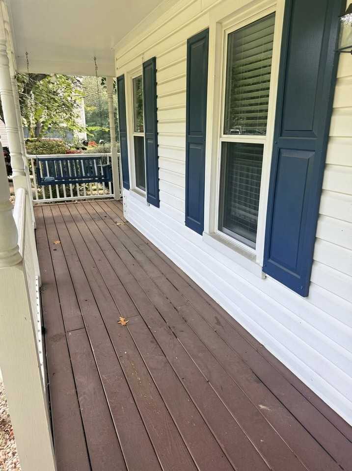 1616 Clear Springs Ln - Photo 2 of 20