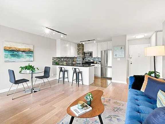 135 Montgomery St #7B - Photo 5 of 16