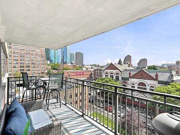 135 Montgomery St #7B - Photo 6 of 16
