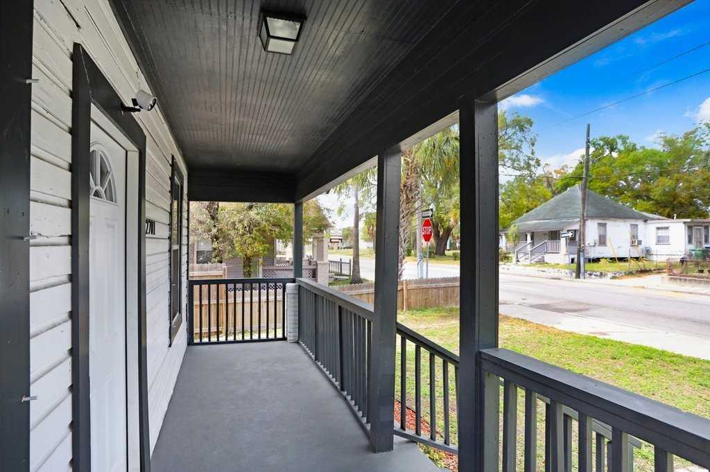 2701 E Columbus Dr - Photo 2 of 9