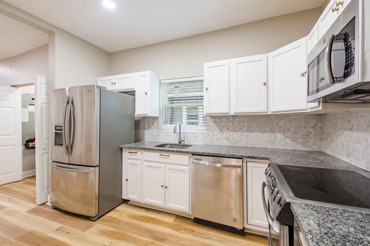 2701 E Columbus Dr - Photo 5 of 9