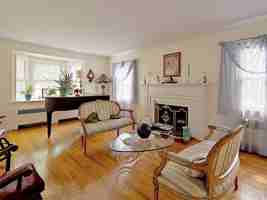 featured image of 160 Cedar St
