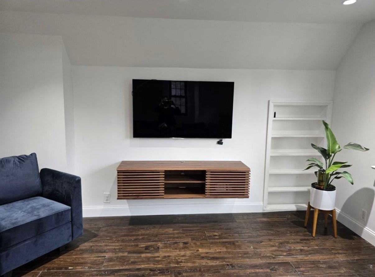 83 Rollins Ave #2 - Photo 4 of 15