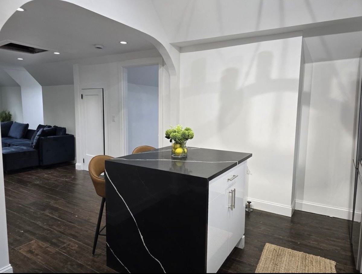 83 Rollins Ave #2 - Photo 6 of 15