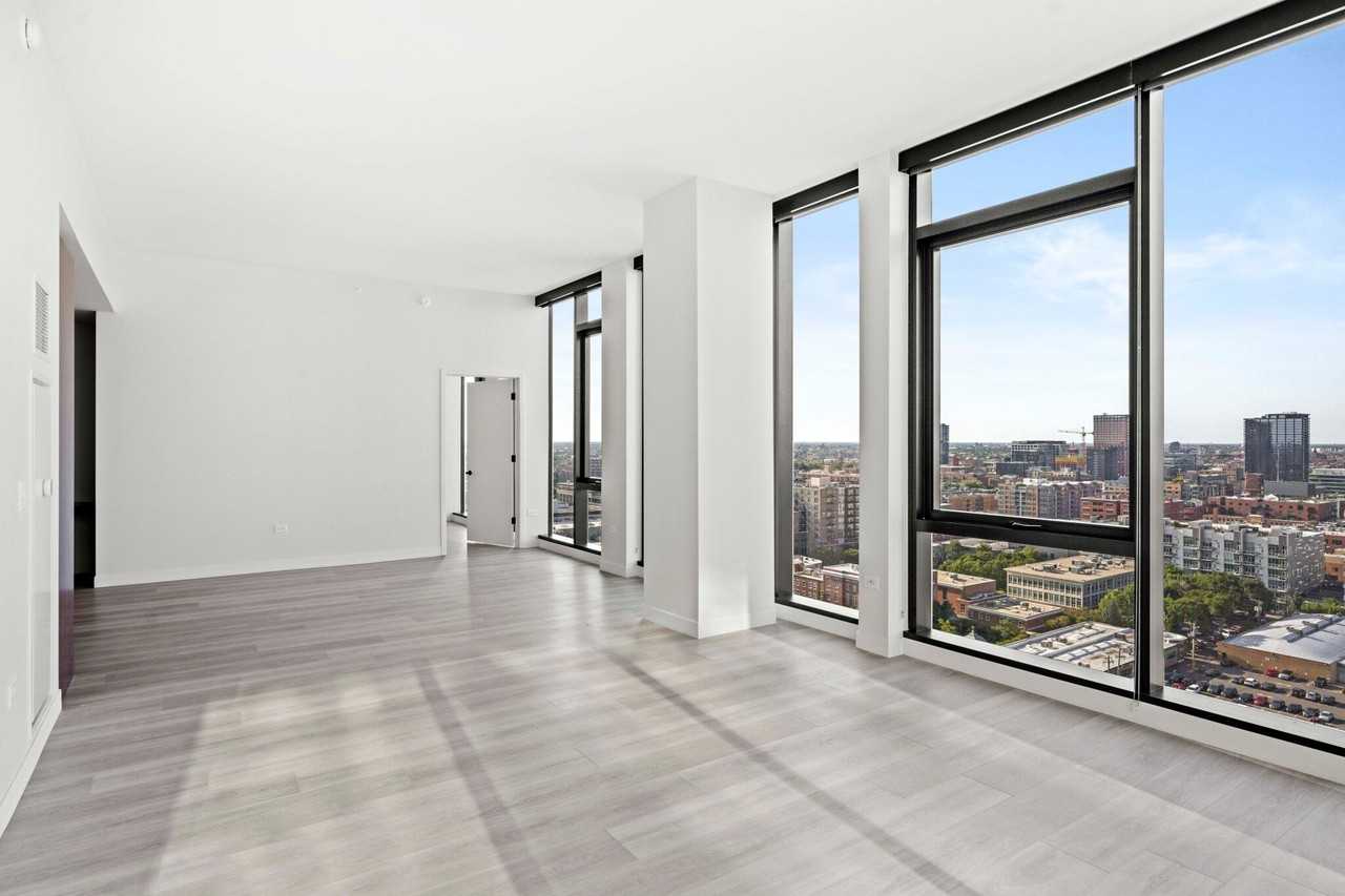 1097 W Van Buren St #0409 - Photo 4 of 20