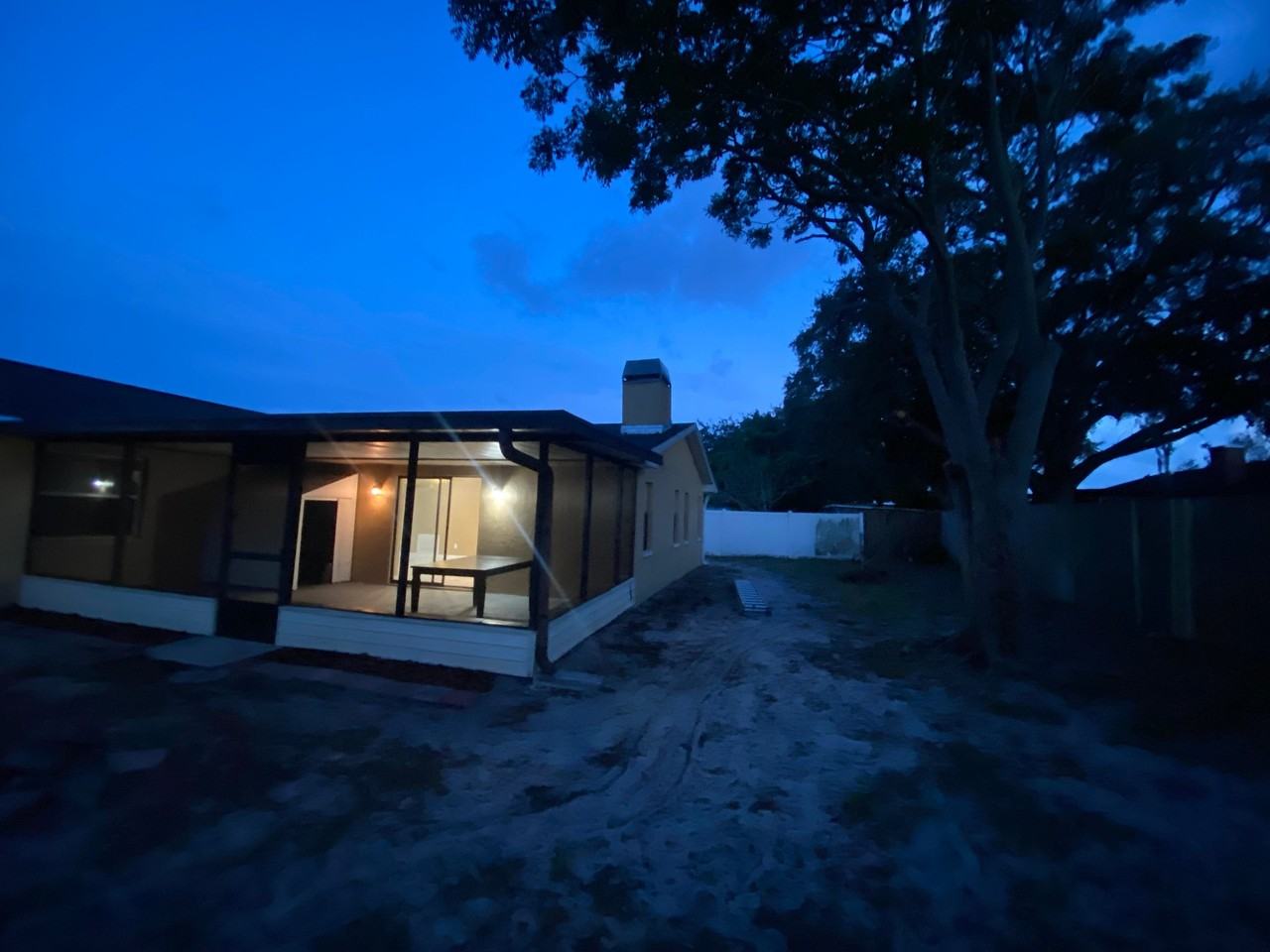 10401 County Lake Dr - Photo 3 of 17