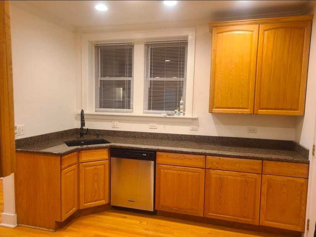 6041 N Talman Ave #3 - Photo 7 of 12