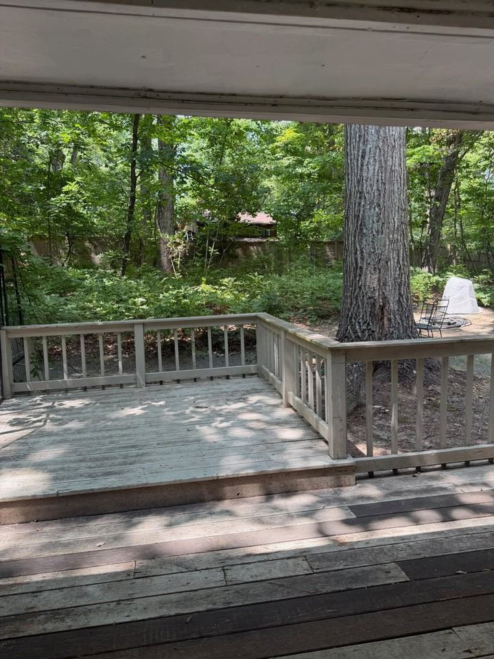 925 Shadylawn Rd #B - Photo 6 of 20