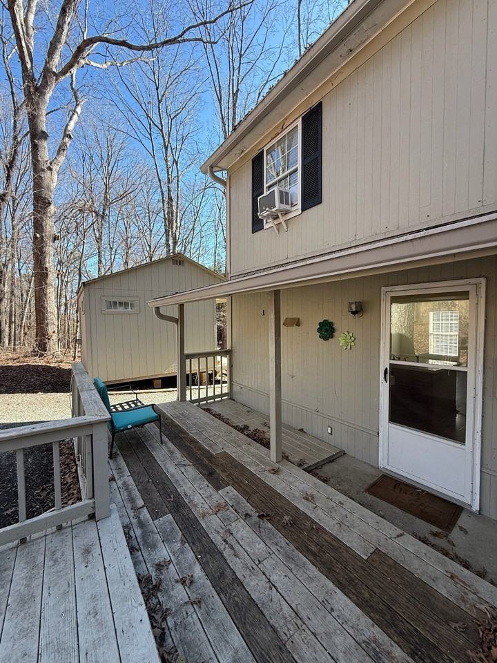 925 Shadylawn Rd #B - Photo 7 of 20
