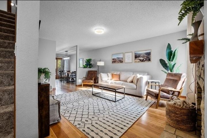 1207 Cambria Ct - Photo 2 of 20