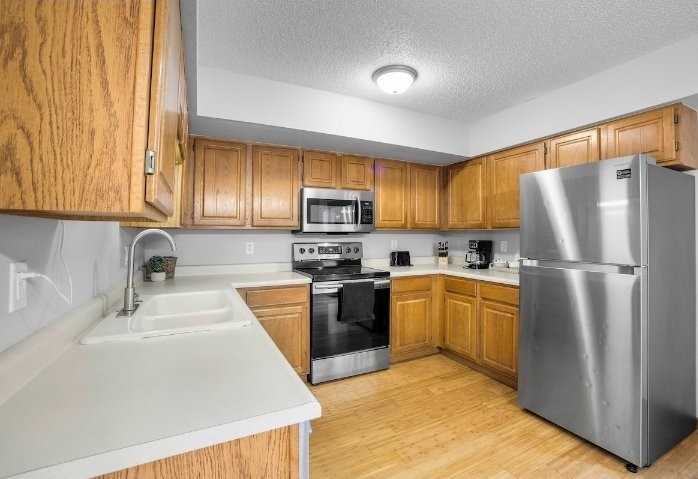 1207 Cambria Ct - Photo 6 of 20