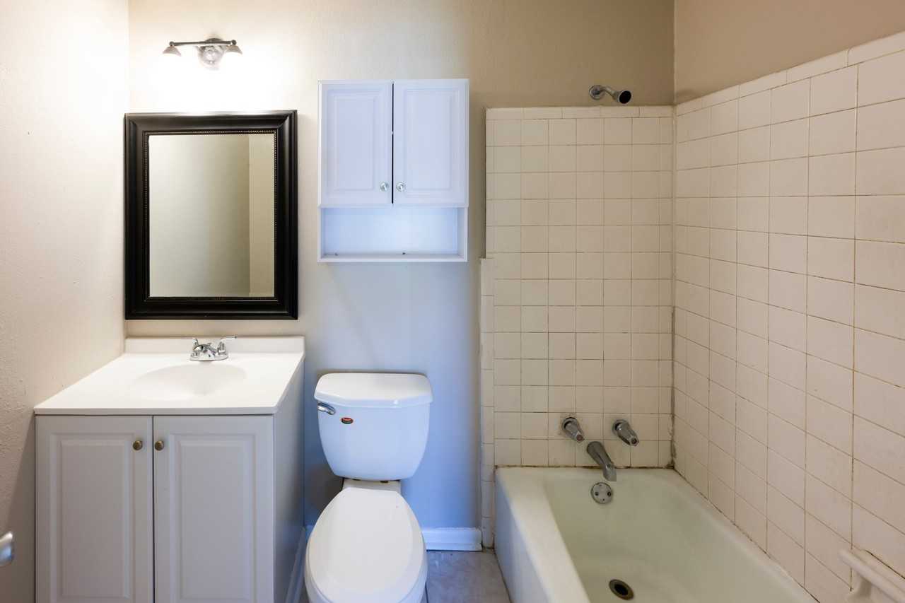 912 Patricia St - Photo 6 of 7