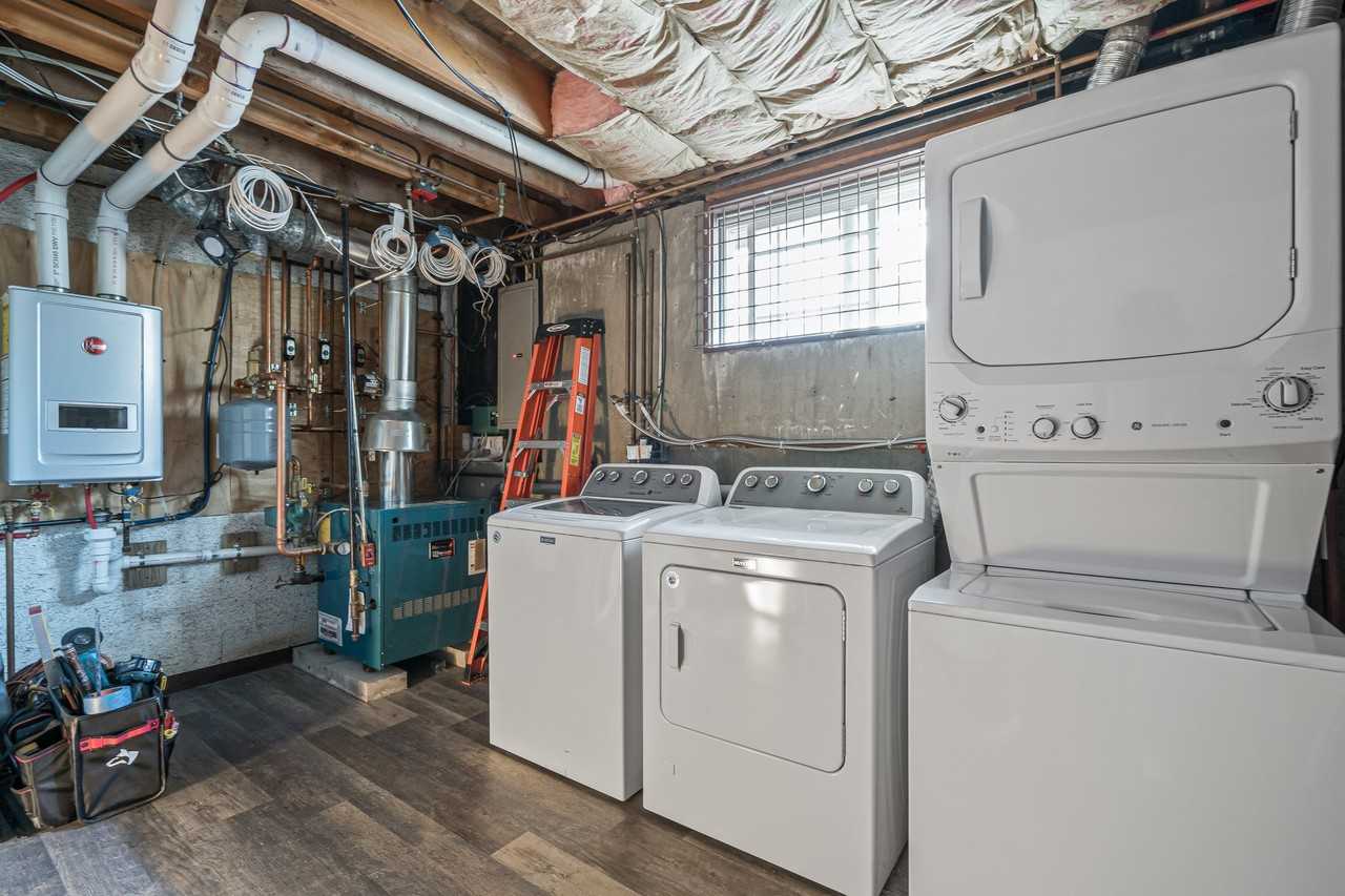 302 Portsmouth Ave #1 - Photo 4 of 4
