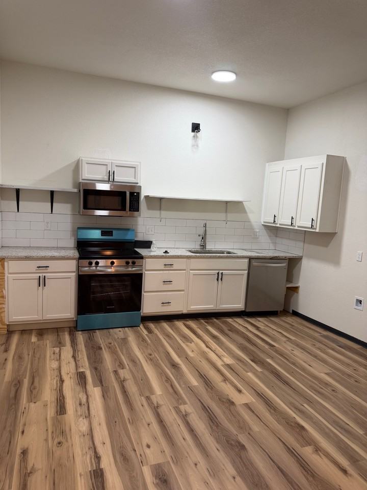 404 E Ross Ave - Photo 7 of 10