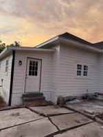 featured image of 404 E Ross Ave #A