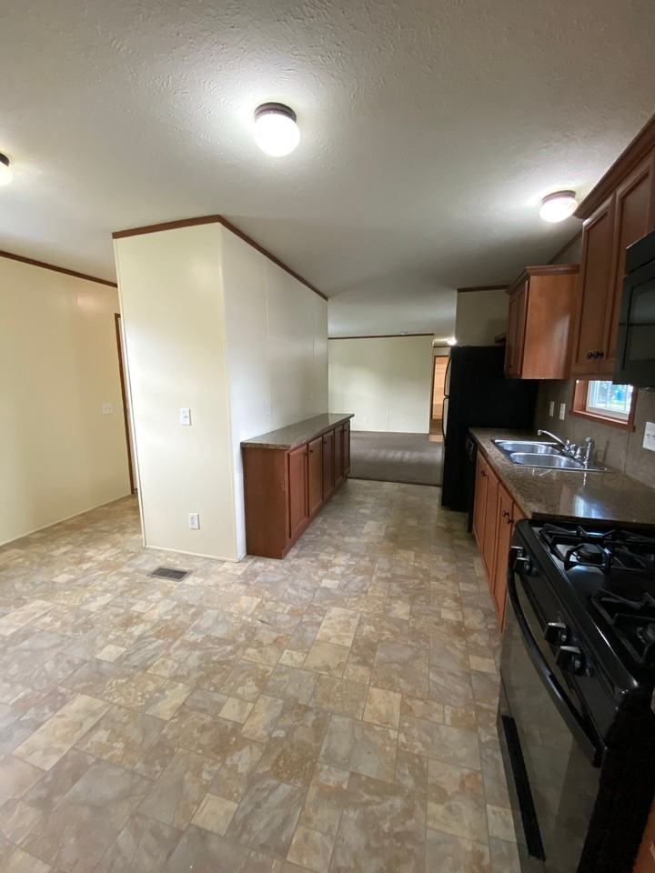 2047 Mcdivitt Ct #194 - Photo 3 of 12