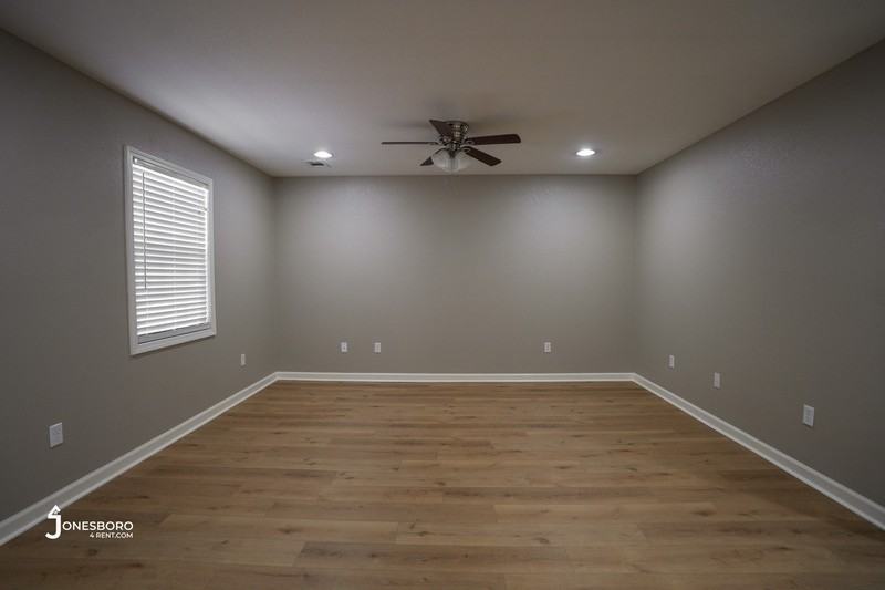 1511 Medallion Cir - Photo 2 of 12