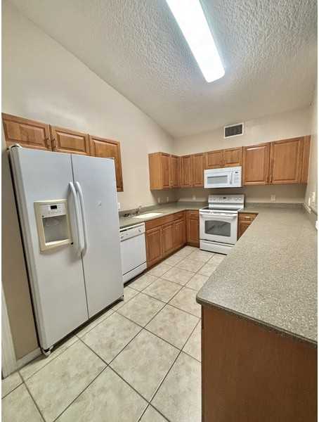 1085 Hancock Creek South Blvd #203 - Photo 4 of 22