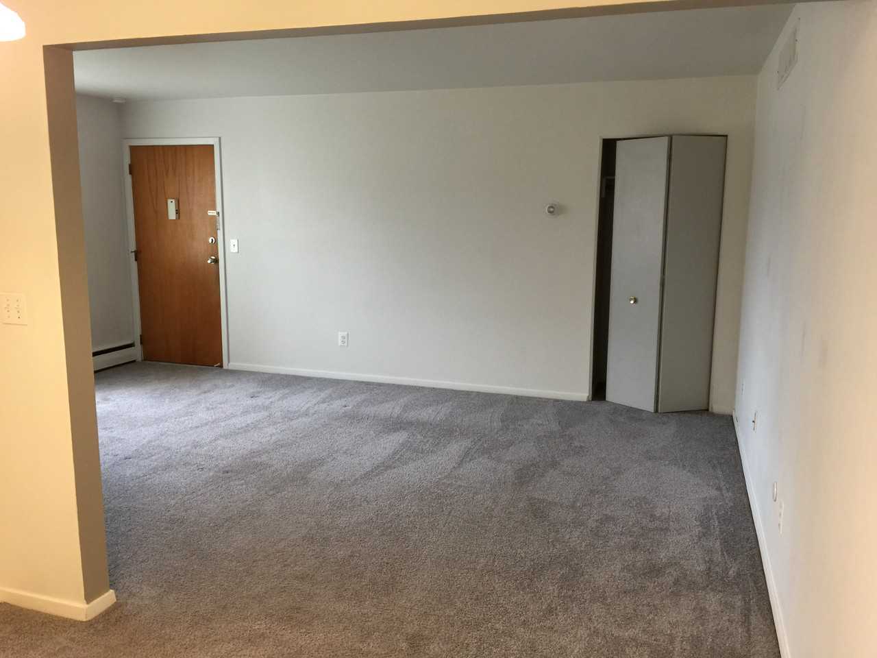 421 Parkdale Ave #D - Photo 2 of 14