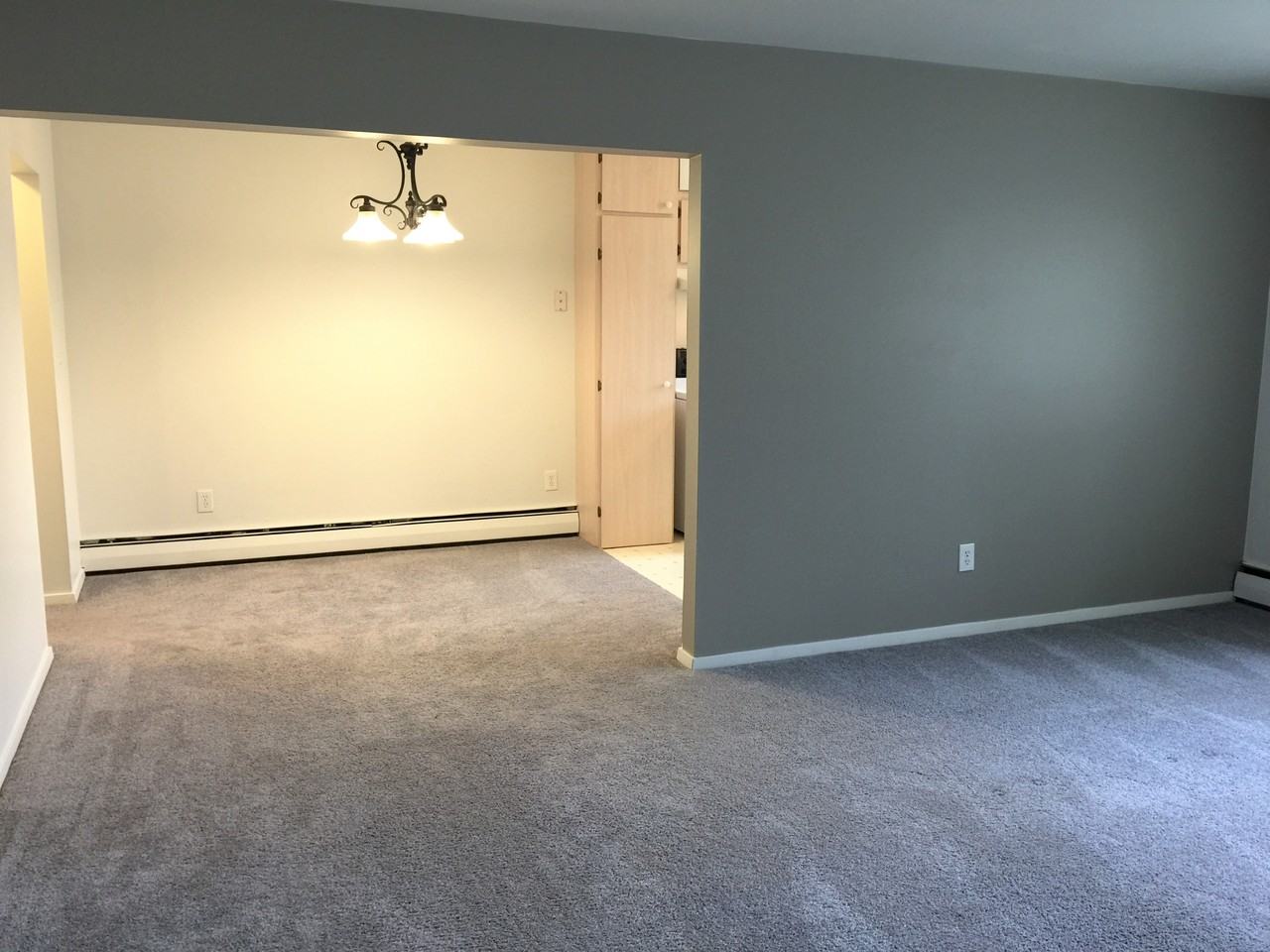 421 Parkdale Ave #D - Photo 4 of 14