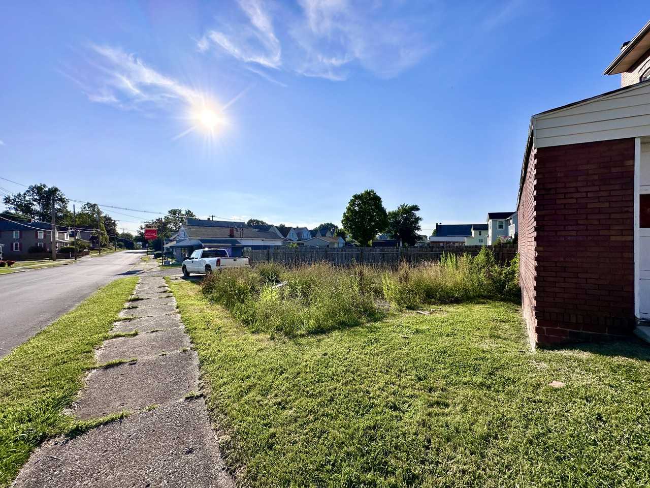 1326 E Washington St #NA - Photo 5 of 26