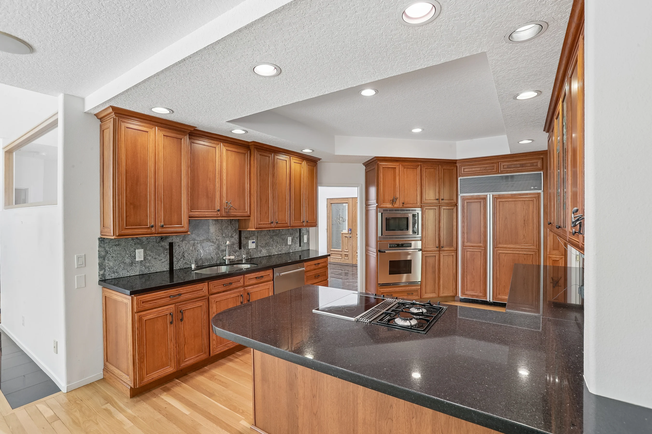 10836 S Southridge Dr #NA - Photo 4 of 18