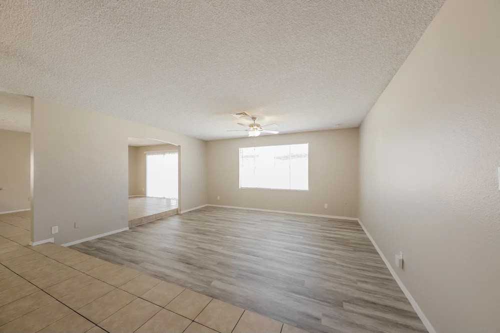 4549 W Seldon Ln #NA - Photo 3 of 7