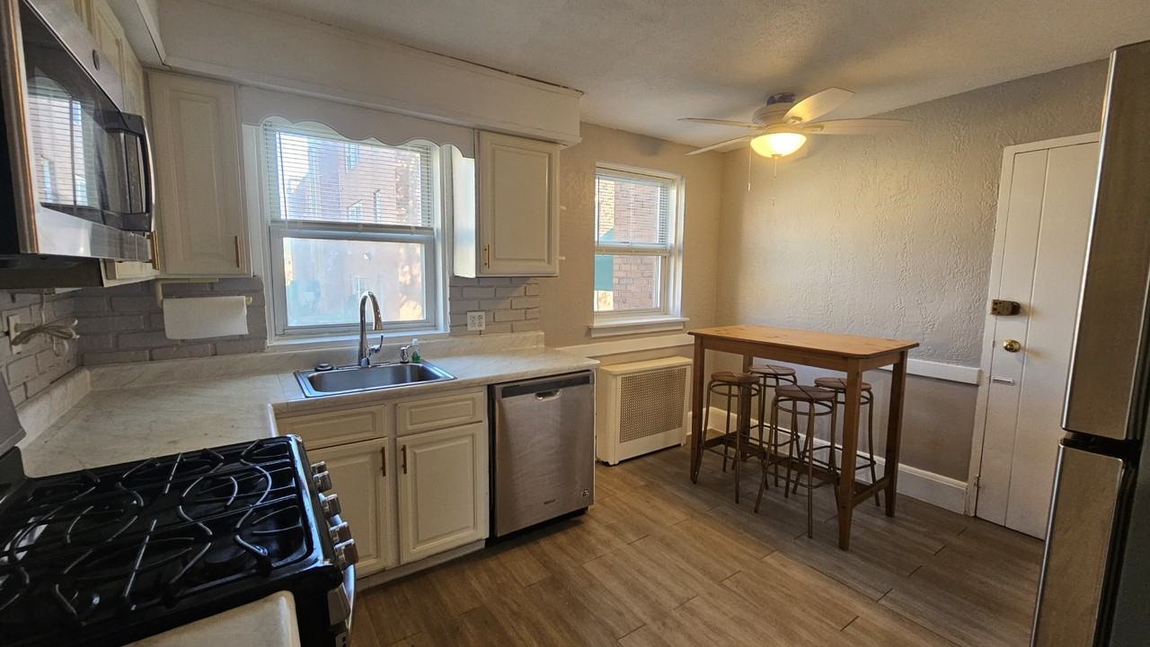 100 Morton St #50 - Photo 3 of 20