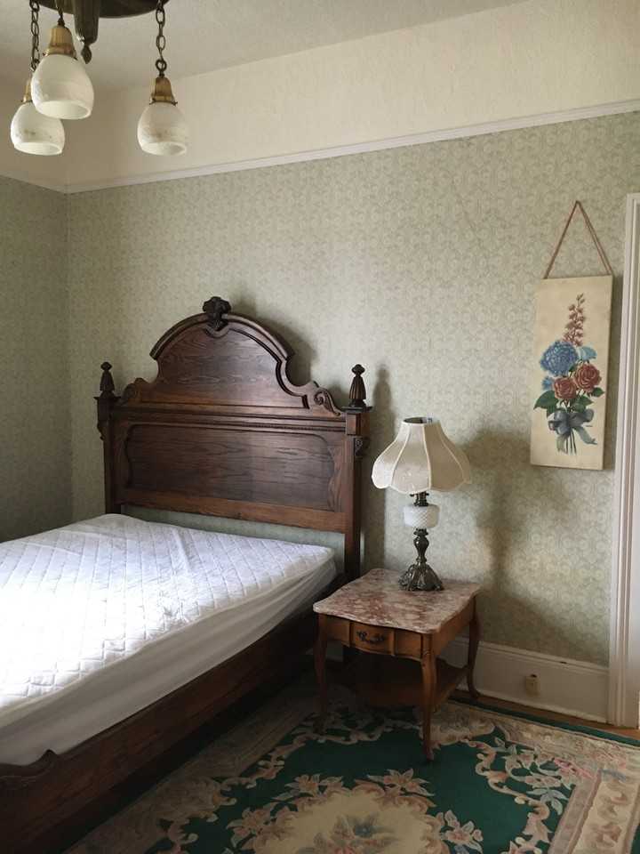 1393 Franklin Ave #A - Photo 6 of 6