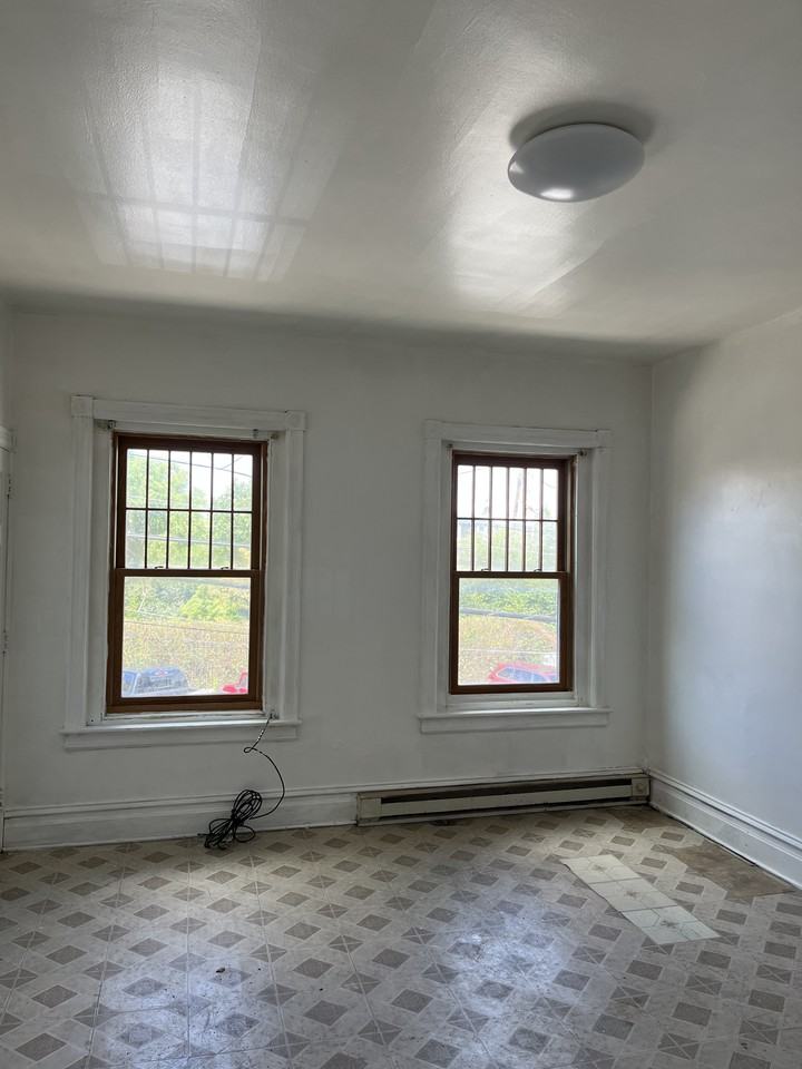 1506 W Turner St #1 - Photo 5 of 7