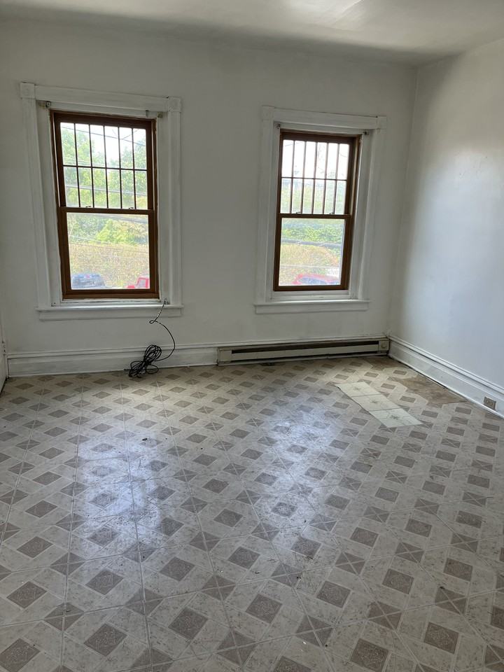 1506 W Turner St #1 - Photo 6 of 7