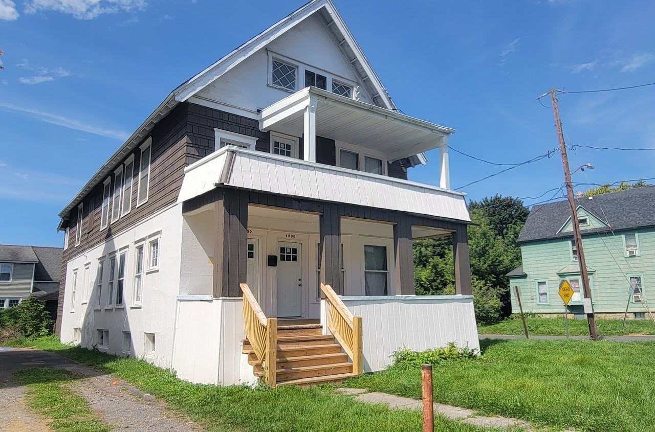 4502 S Salina St #2ndFL - Photo 2 of 12