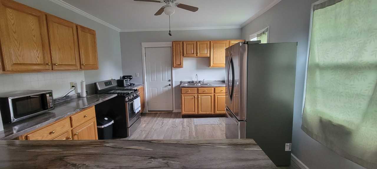 4502 S Salina St #2ndFL - Photo 5 of 12