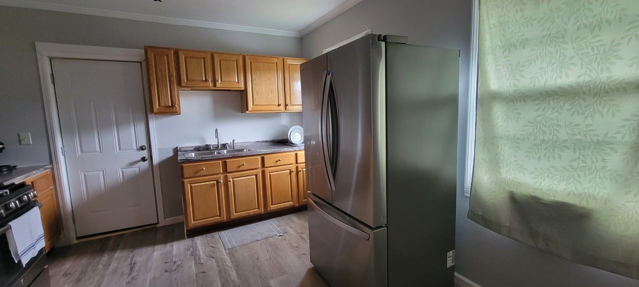 4502 S Salina St #2ndFL - Photo 6 of 12