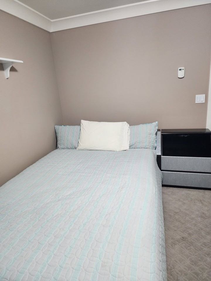 238 Dawe St - Photo 6 of 18