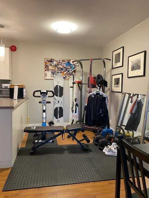1042 Merivale Rd - Photo 4 of 10