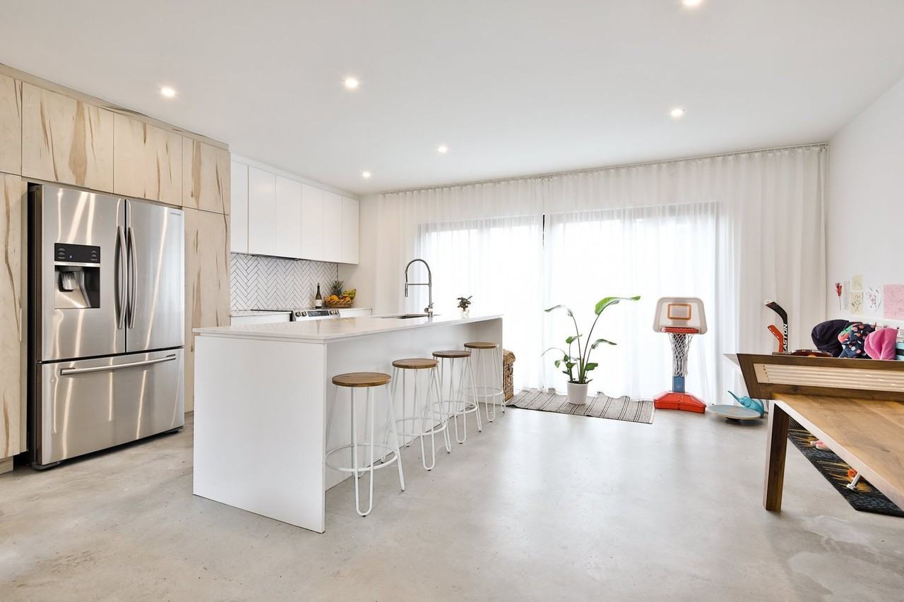 3609 Rue Saint-Ambroise - Photo 2 of 32