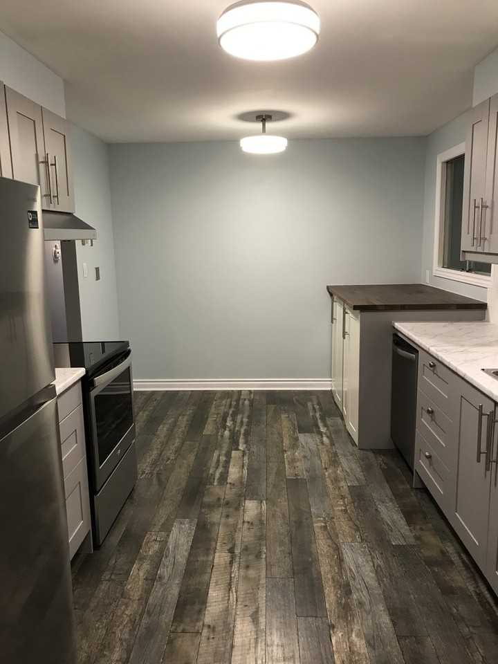 440 Queen Victoria Dr - Photo 3 of 12