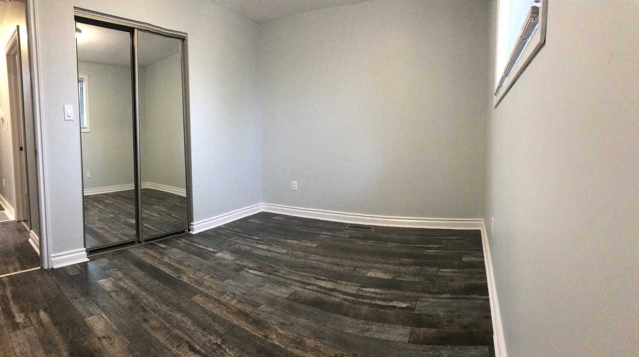 440 Queen Victoria Dr - Photo 6 of 12