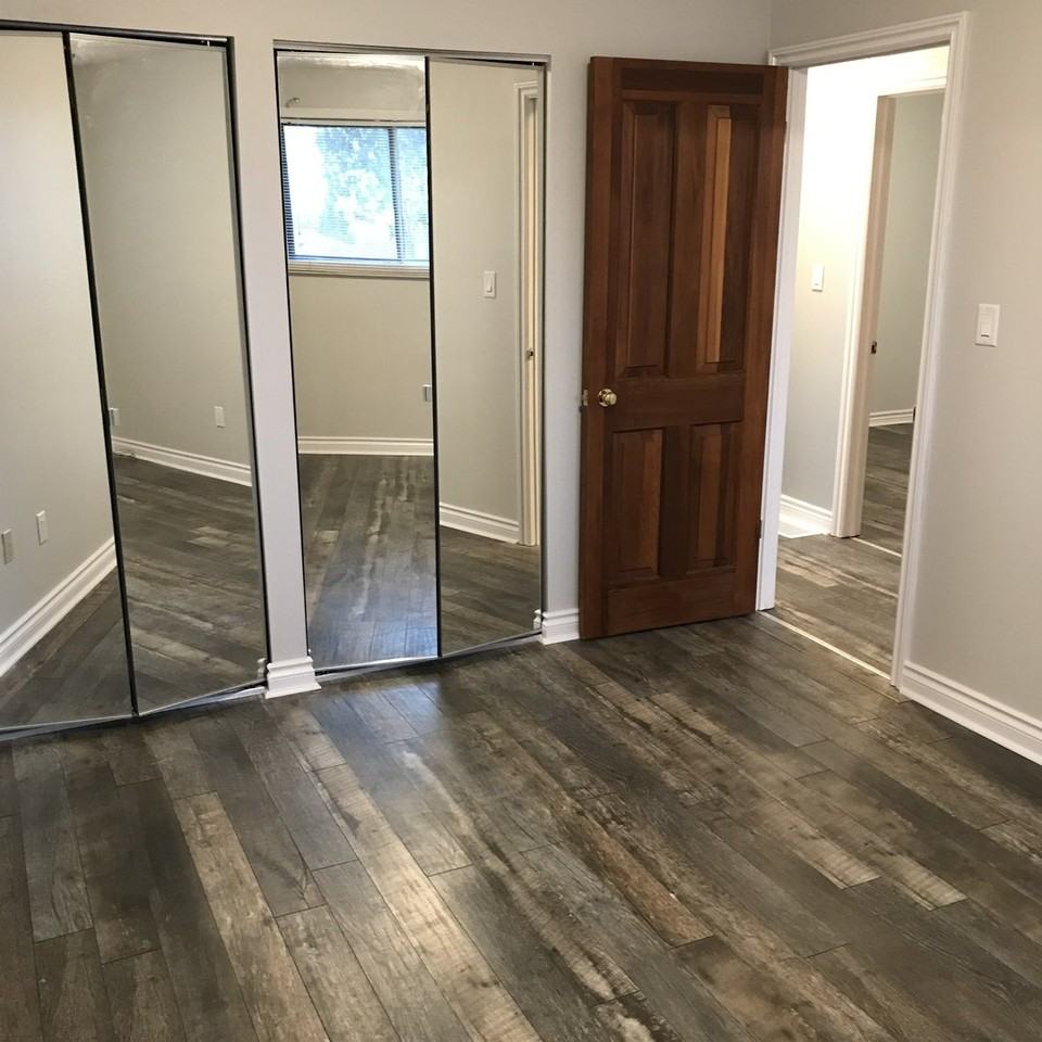 440 Queen Victoria Dr - Photo 7 of 12