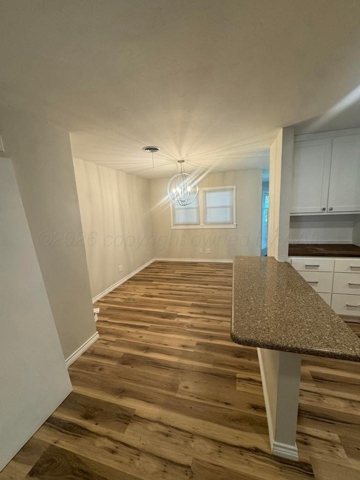 1908 Rogers St - Photo 6 of 12