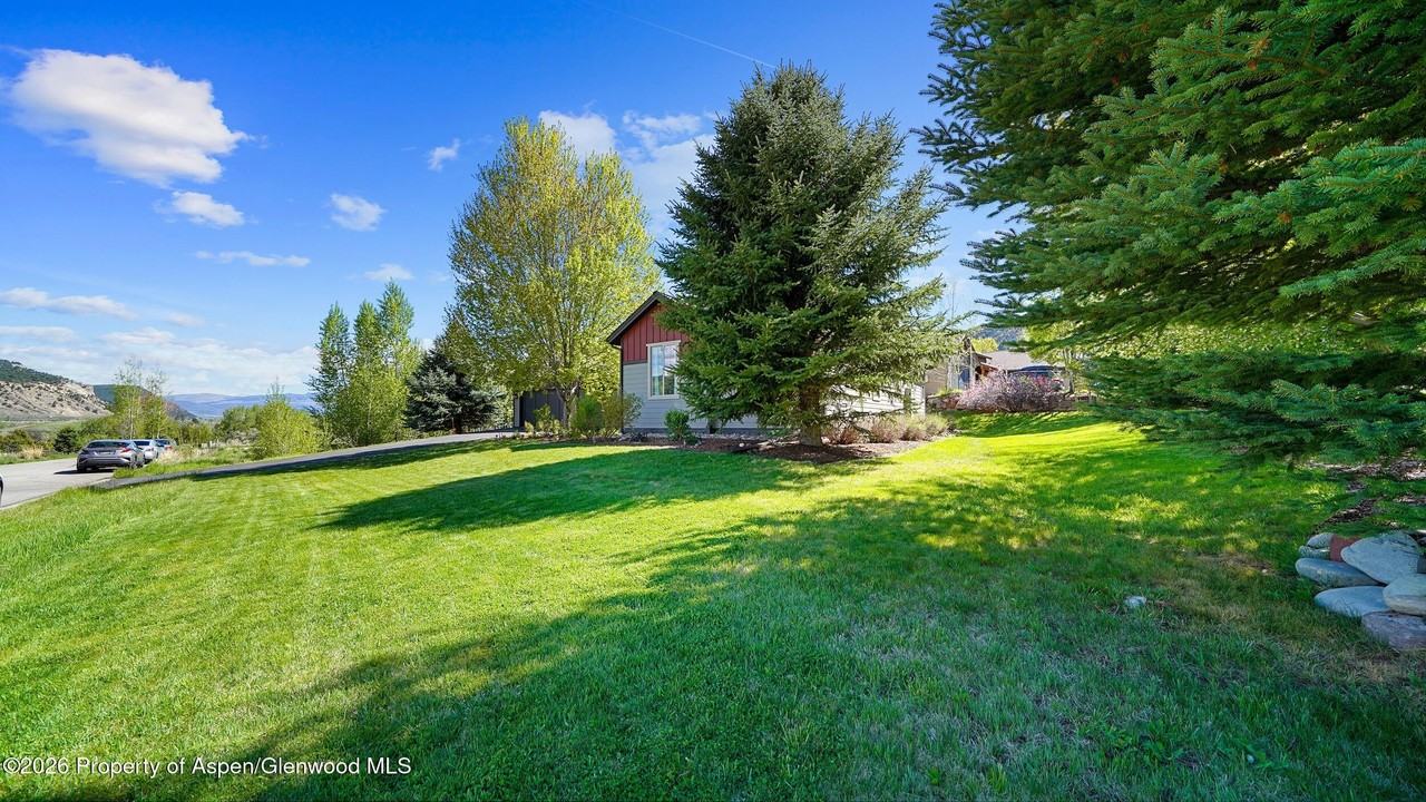 302 Silver Mountain Dr - Photo 6 of 42