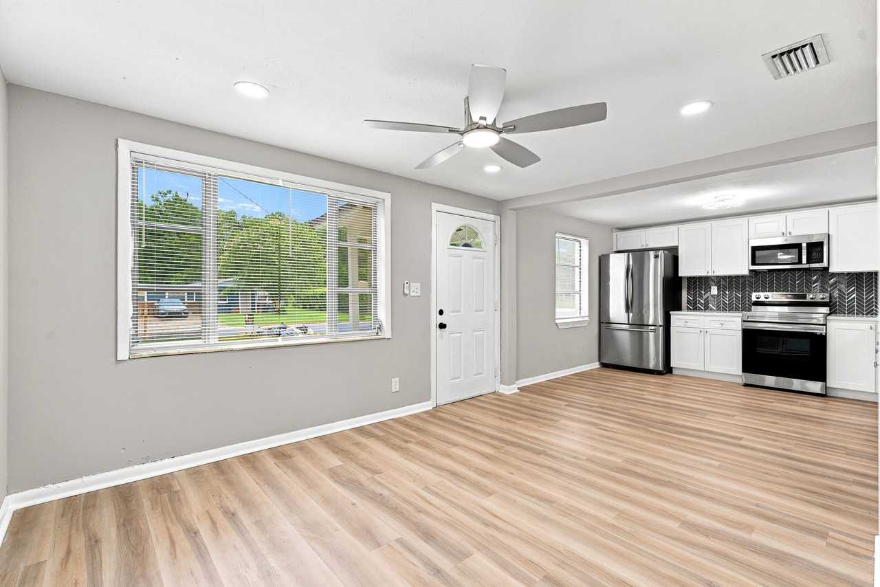 5822 Tampico Rd - Photo 6 of 22