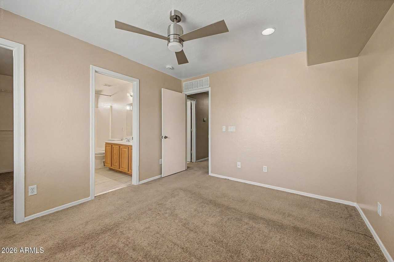 6222 W Wood St - Photo 7 of 18