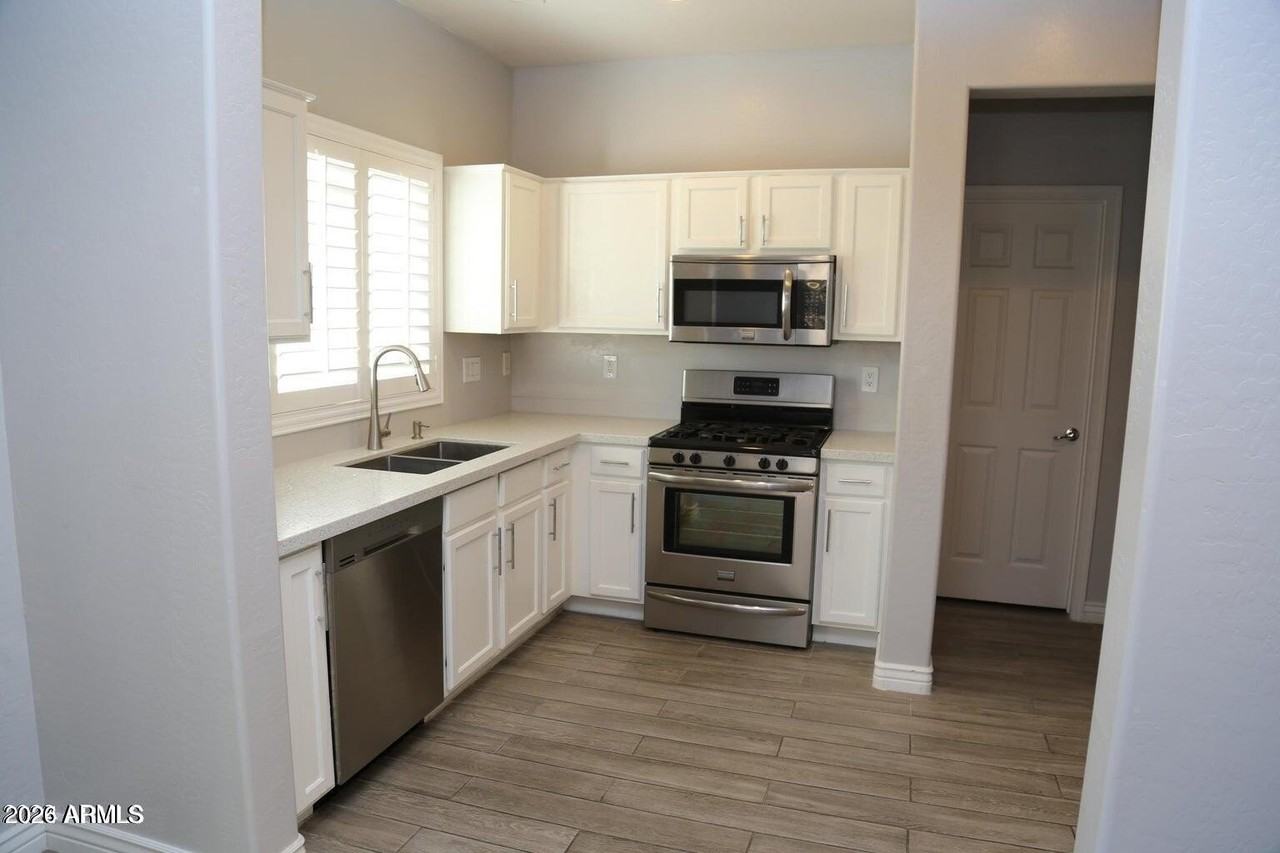 10324 W Sands Dr #478 - Photo 5 of 18