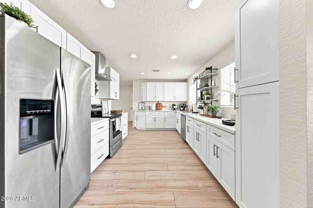 4426 N 85th St - Photo 5 of 36